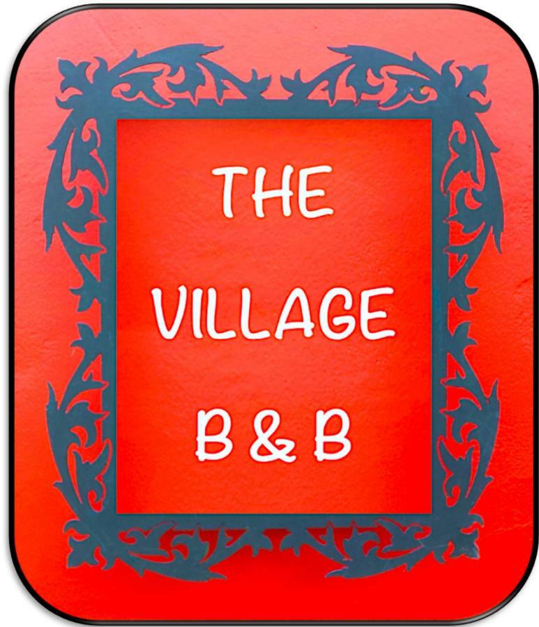 The Village Studio Apartments Moate Exteriér fotografie